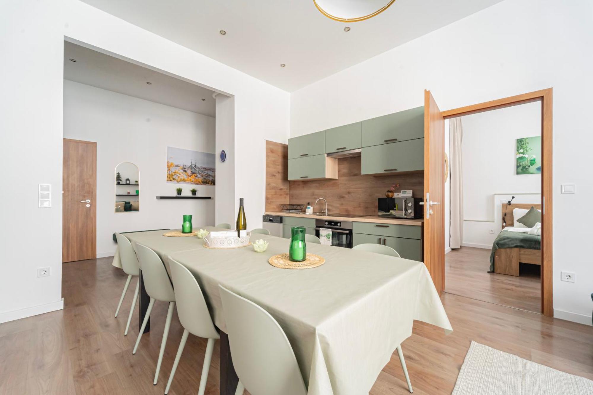Premium With 4 Bedrooms 3 Bathrooms At Synagogue *
