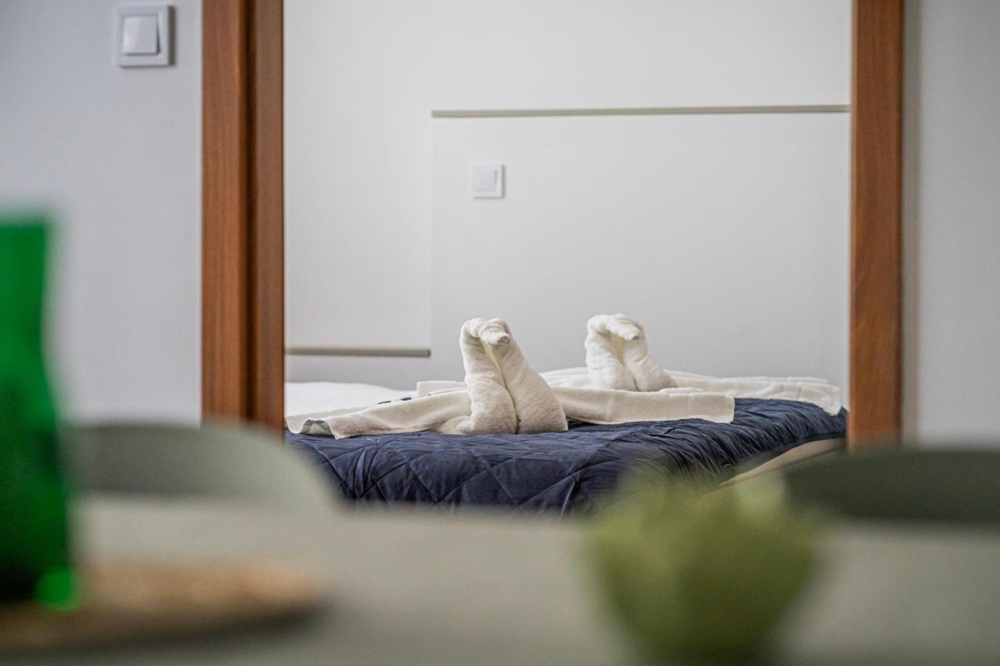 Premium With 4 Bedrooms 3 Bathrooms At Synagogue Apartament
